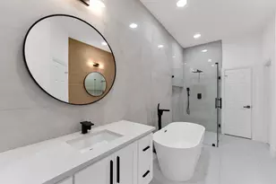 30 E Wedgemere Cir, The Woodlands, TX 77381 - Photo 16