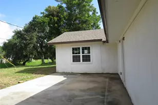 217 Sugar Cane Trce, Lake Jackson, TX 77566 - Photo 10