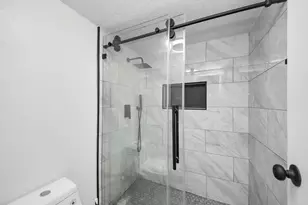 6601 Sands Point Dr, Houston, TX 77074 - Photo 26