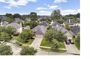 13014 Gentle Water Dr, Houston, TX 77044 - Photo 2