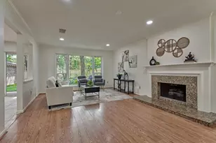 71 Breezy Point Pl, The Woodlands, TX 77381 - Photo 10