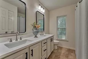 71 Breezy Point Pl, The Woodlands, TX 77381 - Photo 32