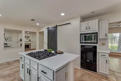 71 Breezy Point Place, The Woodlands, TX 77381 - Photo 18
