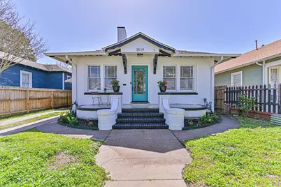 3519 Avenue R 1/2, Galveston, TX 77550 - Photo 2