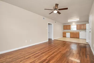 500 W Pitts Avenue #104, Pasadena, TX 77506 - Photo 6