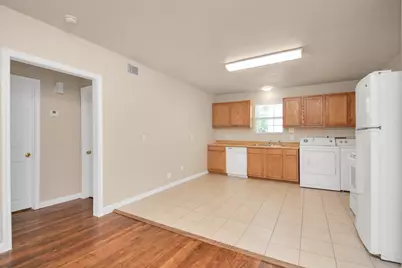 500 W Pitts Avenue #104, Pasadena, TX 77506 - Photo 8