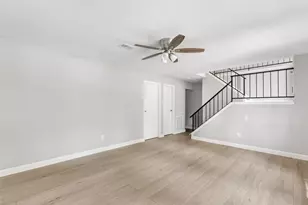 2108 W Lacey Oak Cir, The Woodlands, TX 77380 - Photo 14