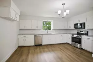 906 S Rd, Baytown, TX 77521 - Photo 4