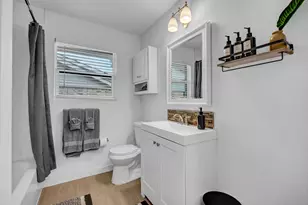 5918 Lattimer Dr, Houston, TX 77035 - Photo 34