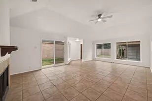 15818 Alta Mar Dr, Houston, TX 77083 - Photo 8