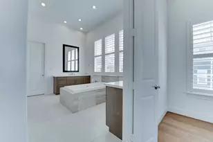 8736 Oak Kolbe Ln, Houston, TX 77080 - Photo 26