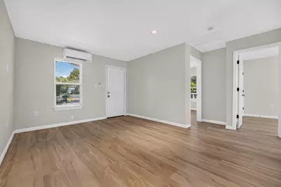 908 1/2 Jewett Street, Houston, TX 77009 - Photo 4