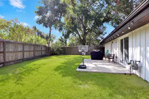 6111 Shadow Crest St, Houston, TX 77074 - Photo 14