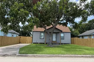 2925 17th St, Port Arthur, TX 77642 - Photo 2
