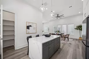 1618 Ojeman Rd, Houston, TX 77055 - Photo 12