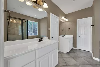 2 Maitland Court, The Woodlands, TX 77354 - Photo 18