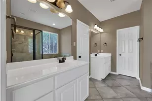 2 Maitland Ct, The Woodlands, TX 77354 - Photo 18