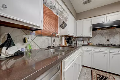 2307 Oakview Drive, Missouri City, TX 77459 - Photo 16