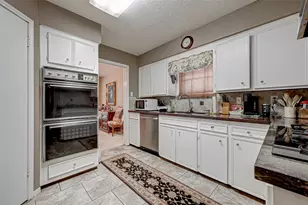 2307 Oakview Dr, Missouri City, TX 77459 - Photo 14