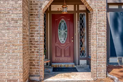2307 Oakview Drive, Missouri City, TX 77459 - Photo 2
