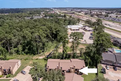 2521 Crosstimbers Street #F2, Huntsville, TX 77320 - Photo 4