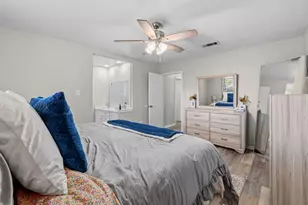 3700 Kingsway Dr, Baytown, TX 77521 - Photo 16