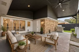 3700 Kingsway Dr, Baytown, TX 77521 - Photo 24