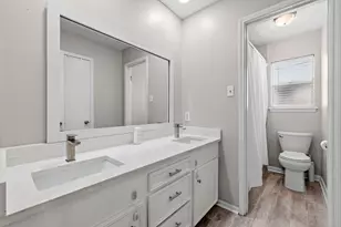 3700 Kingsway Dr, Baytown, TX 77521 - Photo 22
