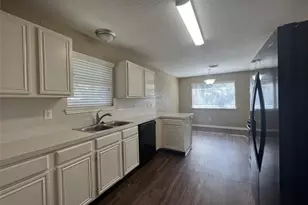 28811 Stapleford St, Spring, TX 77386 - Photo 4