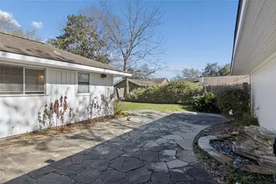 18335 Hereford Lane, Houston, TX 77058 - Photo 36