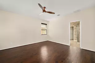 3211 London Ln, Missouri City, TX 77459 - Photo 10