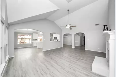 2127 Grovewood Park, Conroe, TX 77385 - Photo 6