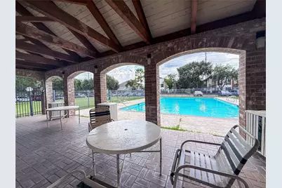 3900 Woodchase Drive #77, Houston, TX 77042 - Photo 6