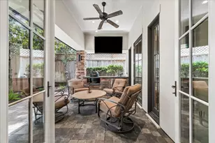 1246 Place Royale Way, Houston, TX 77056 - Photo 6