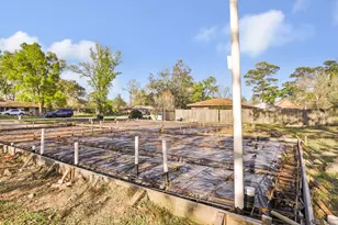 718 Fall Creek Dr, Houston, TX 77336 - Photo 4