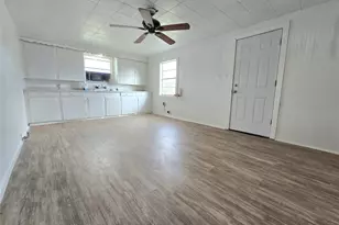 801 Collins St, Dayton, TX 77535 - Photo 2