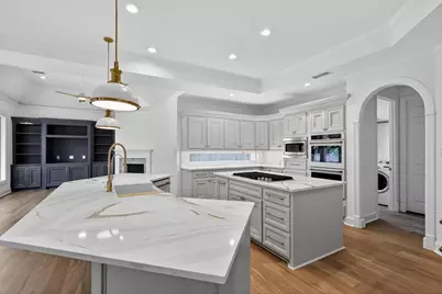 2 Argonne Place, The Woodlands, TX 77382 - Photo 10