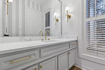 2 Argonne Place, The Woodlands, TX 77382 - Photo 8
