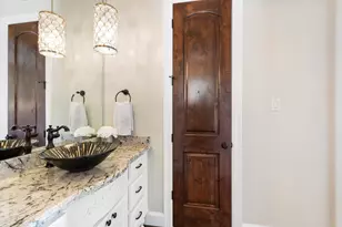 13 Pleasant Shadows Dr, Spring, TX 77389 - Photo 22
