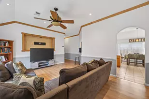 9238 Clearwood Landing Blvd, Houston, TX 77075 - Photo 6