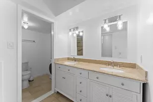 2824 Briarhurst Dr, Houston, TX 77057 - Photo 18