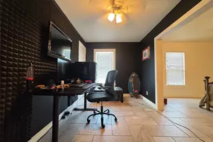 1823 Market St, Galveston, TX 77550 - Photo 14