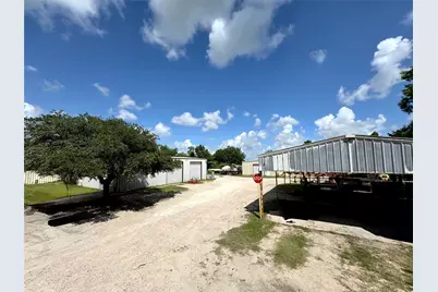 2052 County Road 540, Alvin, TX 77511 - Photo 8