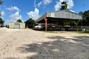 2052 County Rd 540, Alvin, TX 77511 - Photo 12