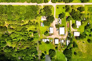 2052 County Rd 540, Alvin, TX 77511 - Photo 4