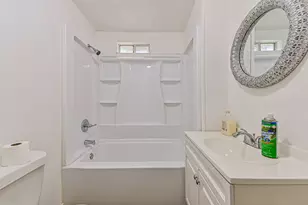 3822 Wipprecht St, Houston, TX 77026 - Photo 12