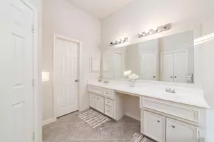 9815 Ryans Park Ln, Houston, TX 77089 - Photo 14