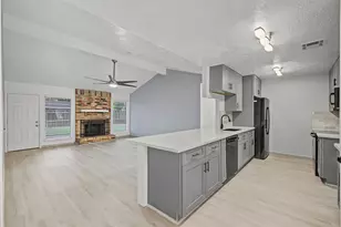 9912 Blue Bird St, La Porte, TX 77571 - Photo 14