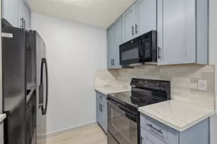 9912 Blue Bird St, La Porte, TX 77571 - Photo 12