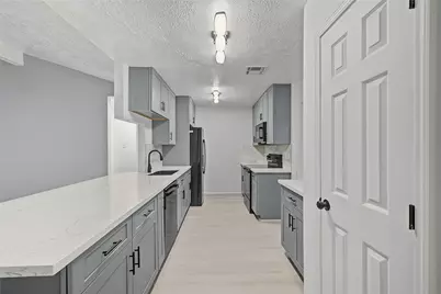 9912 Blue Bird Street, La Porte, TX 77571 - Photo 10